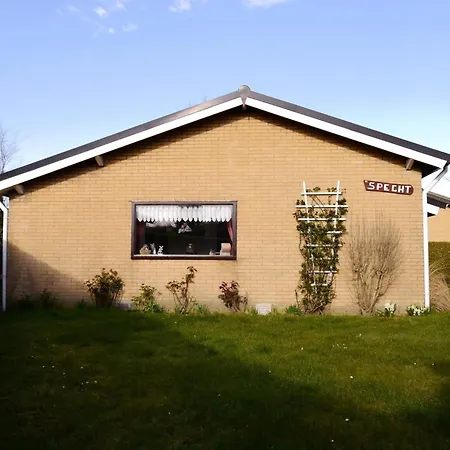 Quiet Near Сasa de vacaciones Sint Maartensvlotbrug