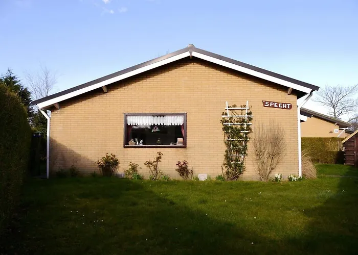 Quiet Near Сasa de vacaciones Sint Maartensvlotbrug